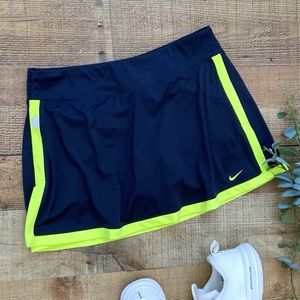 NIKE Dri-Fit TENNIS/GOLF SKORT in Navy & Neon